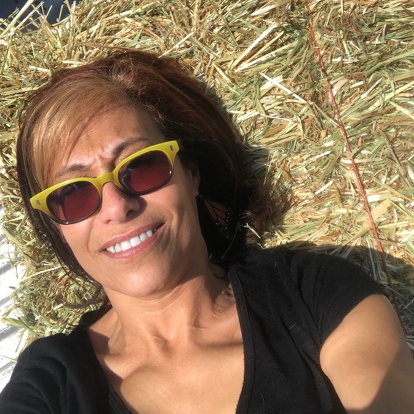 Meet your Posher, Marcy - Picture 2 of 6